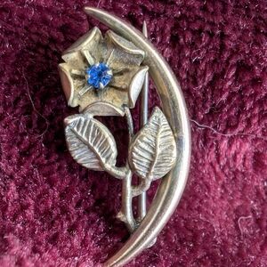 Sweet Art Nouveau Crescent GF Pin/Brooch